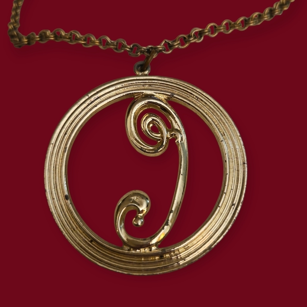 3/$30 Vintage 1970s Initial Cursive Small G Round Pendant Chain Necklace